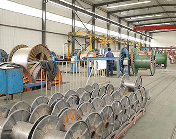 ���³���